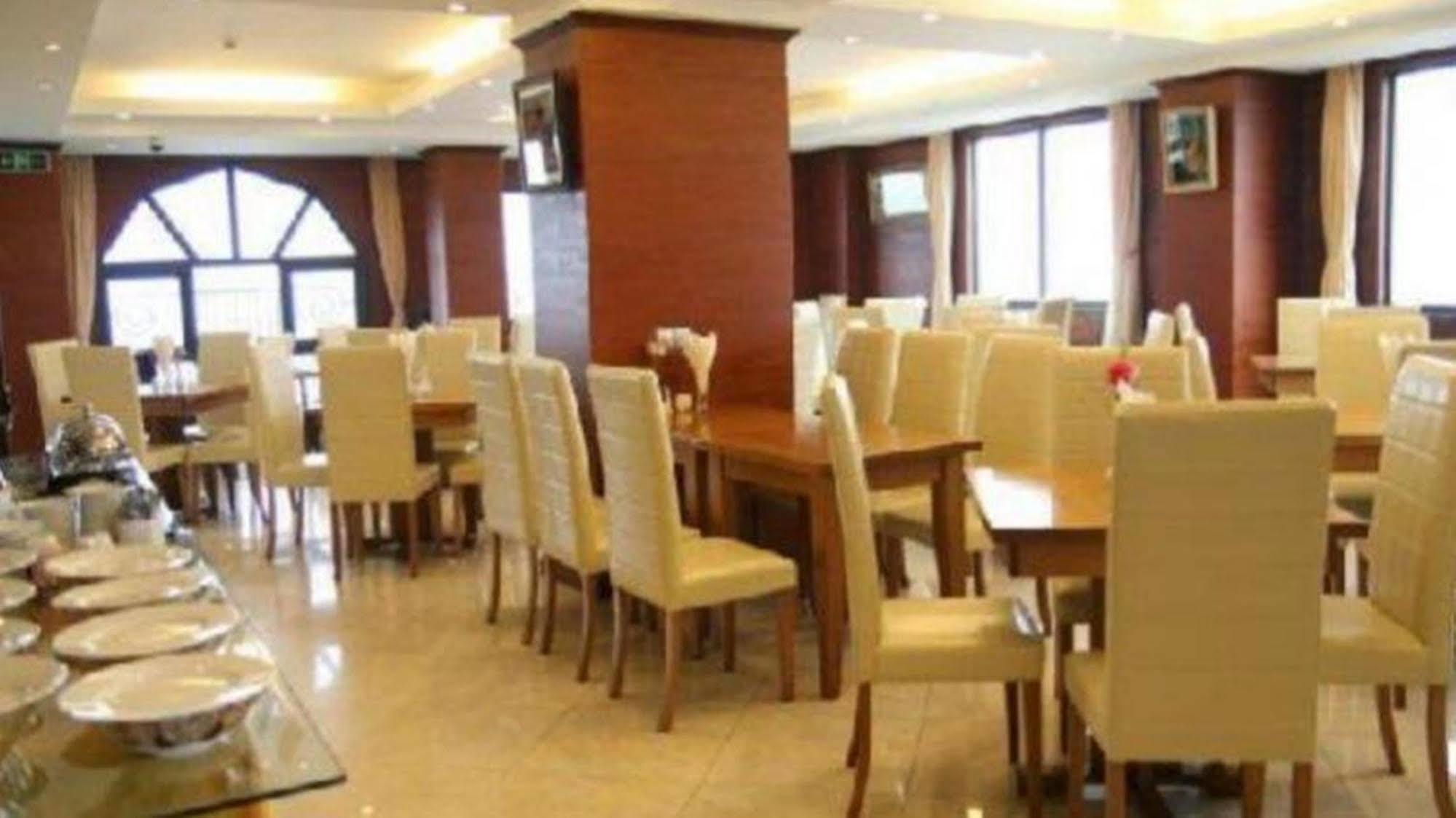 Royal Gate Hotel Ханой Экстерьер фото