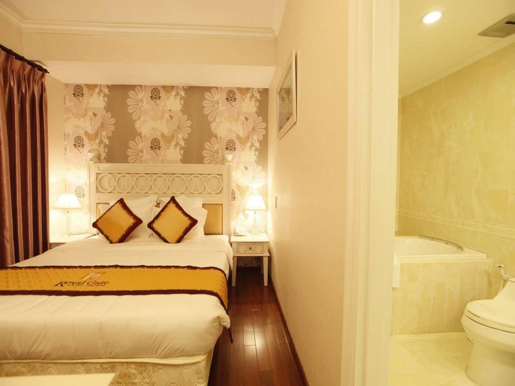 Royal Gate Hotel Ханой Номер фото